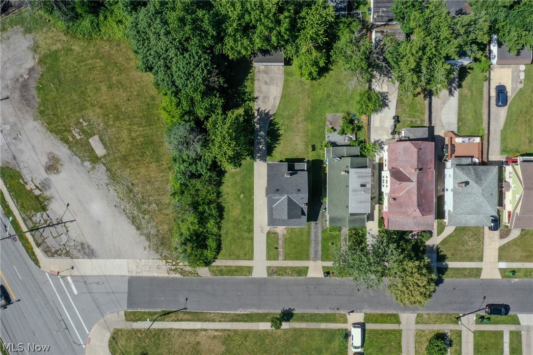 9725 Parkview Avenue Garfield Heights OH 44125