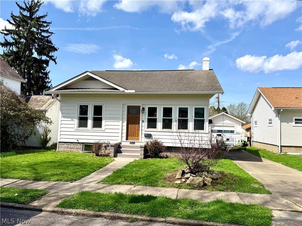 486 Mckinley Avenue Newcomerstown OH 43832