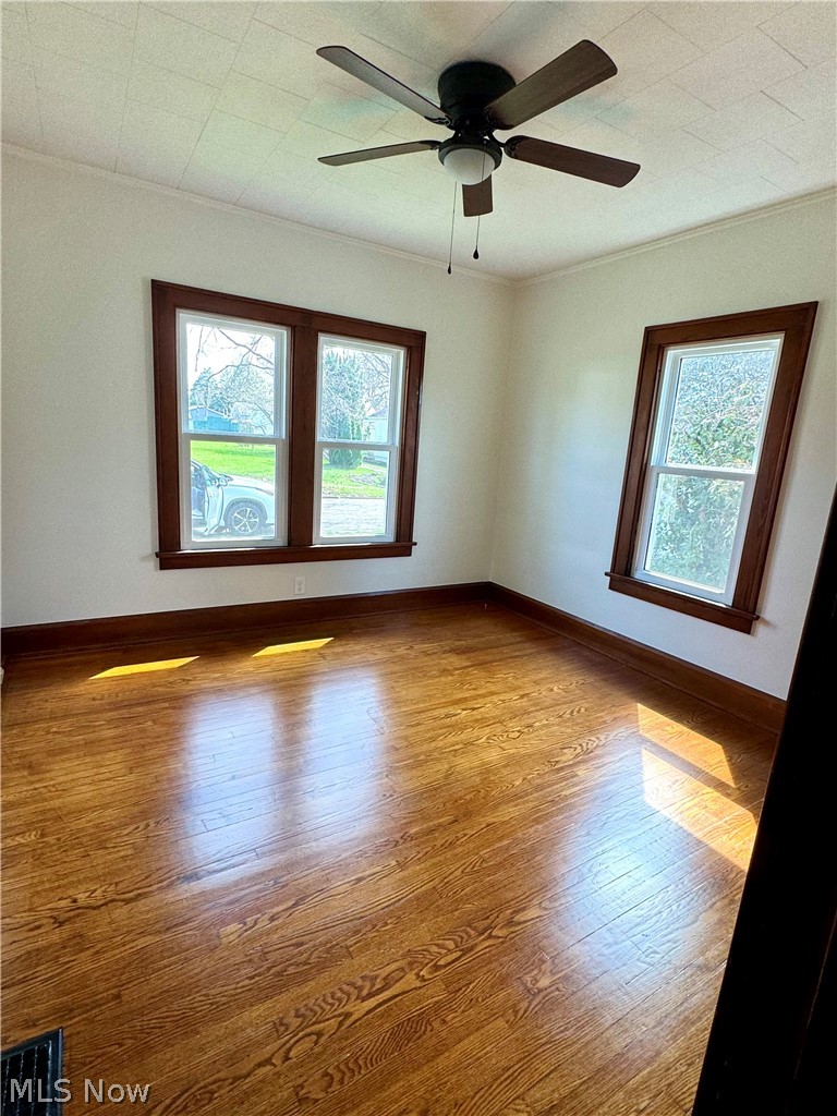 486 Mckinley Avenue Newcomerstown OH 43832