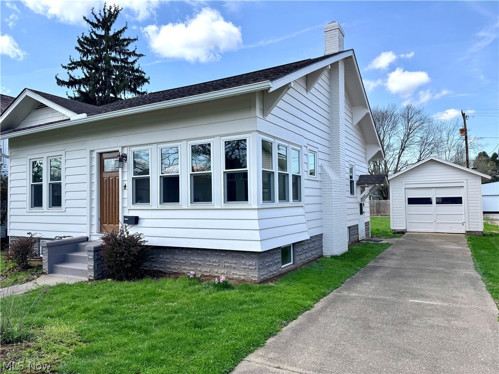 486 Mckinley Avenue Newcomerstown OH 43832