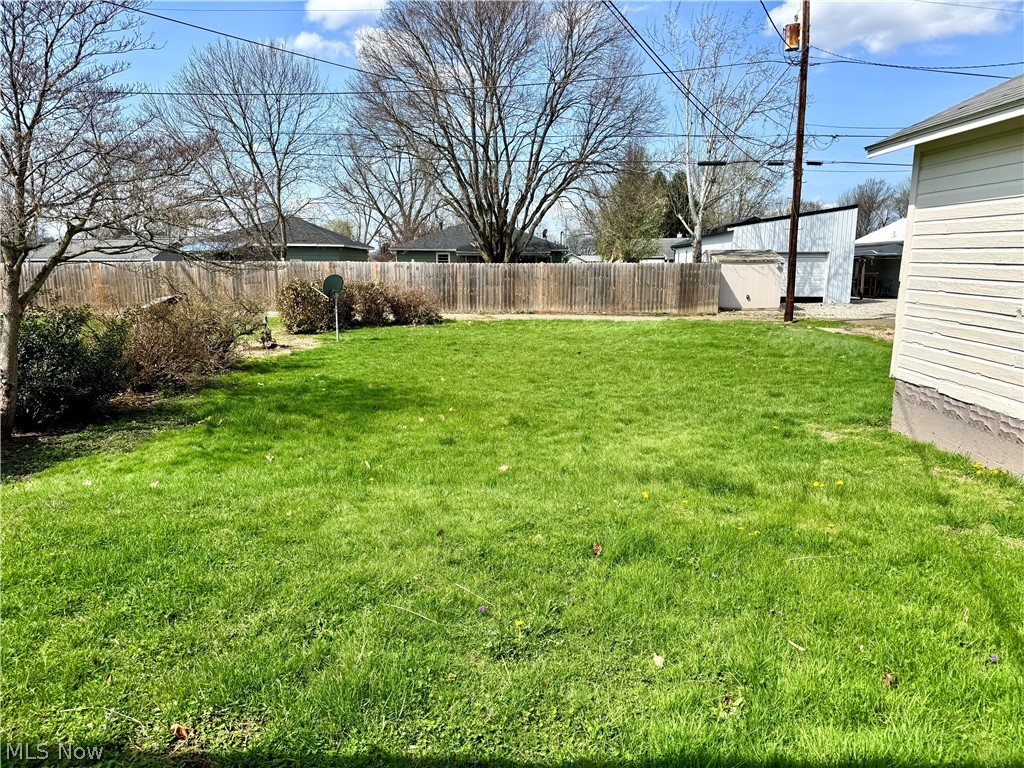 486 Mckinley Avenue Newcomerstown OH 43832