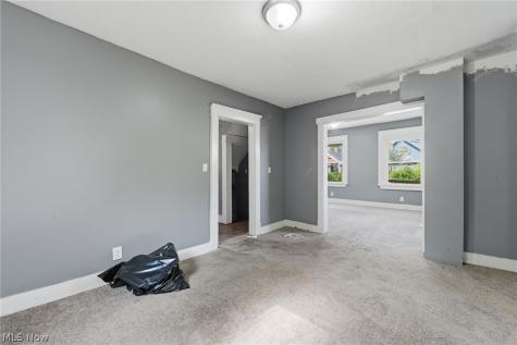 3337 E 143rd Street Cleveland OH 44120