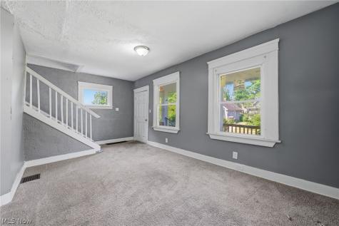 3337 E 143rd Street Cleveland OH 44120
