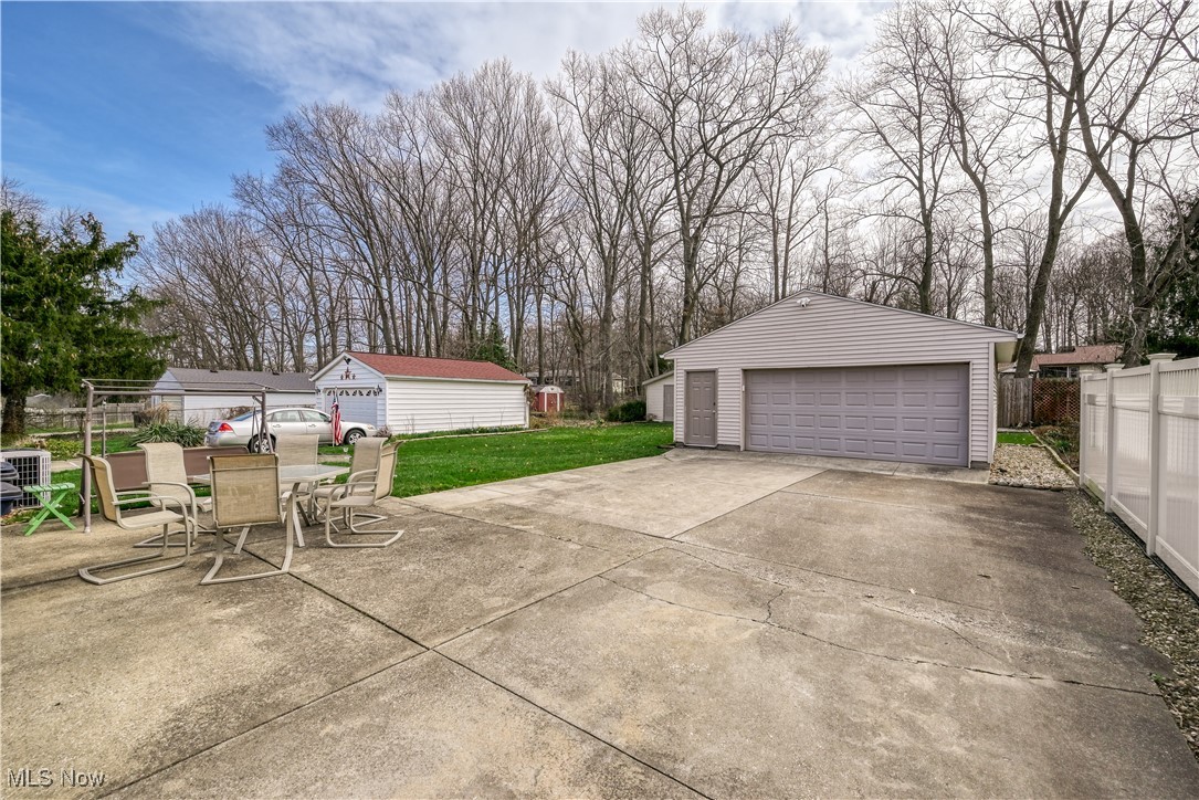 379 Ellen Avenue Akron OH 44305