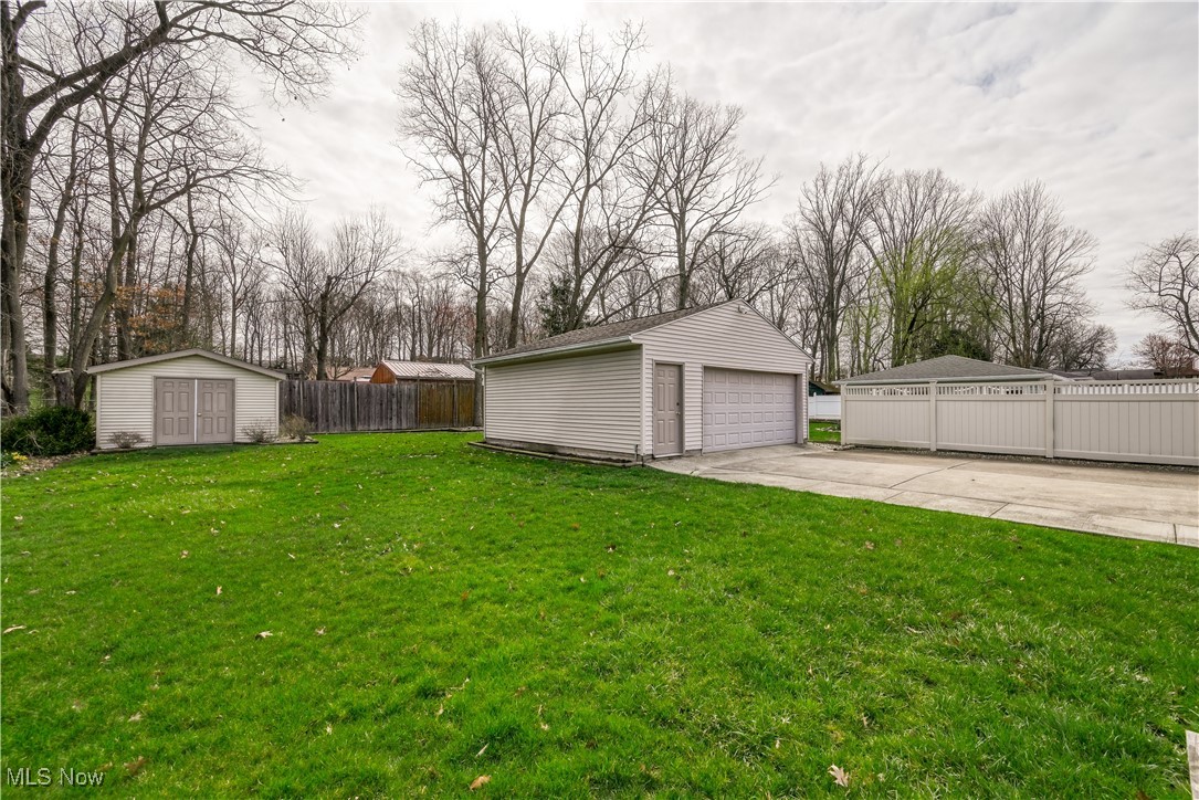 379 Ellen Avenue Akron OH 44305