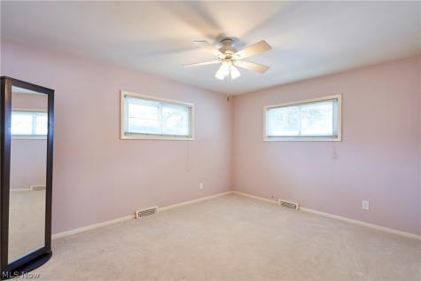 6371 Eastondale Road Mayfield Heights OH 44124