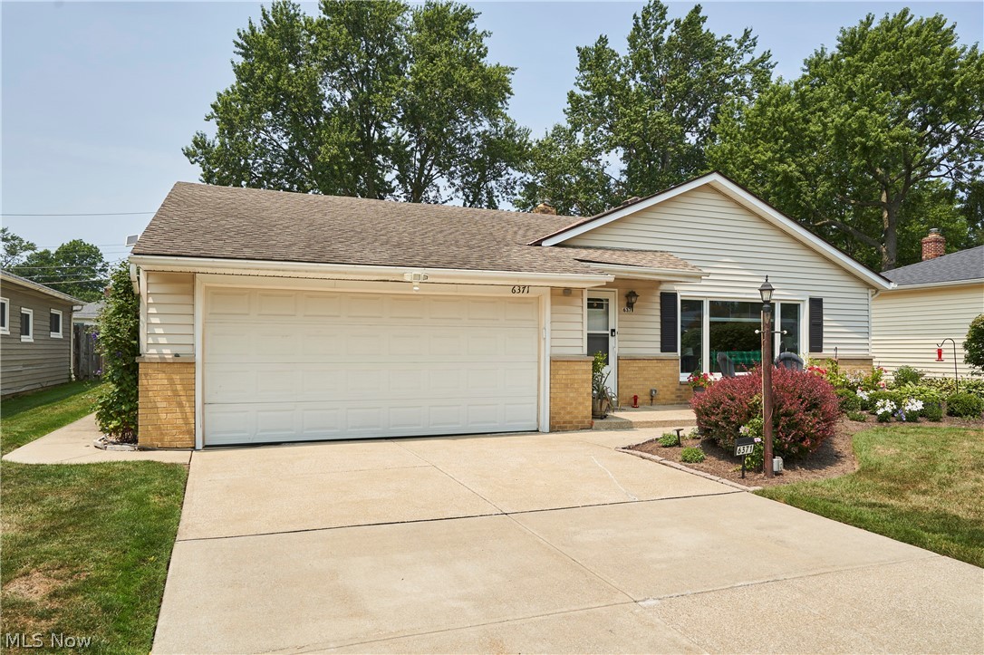 6371 Eastondale Road Mayfield Heights OH 44124