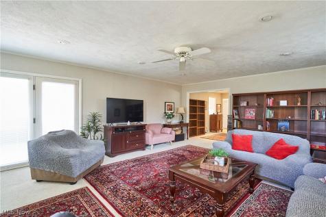 6371 Eastondale Road Mayfield Heights OH 44124