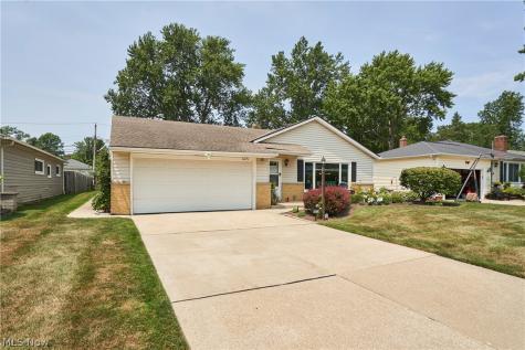 6371 Eastondale Road Mayfield Heights OH 44124