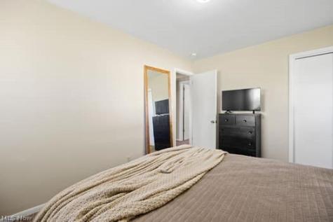 1568 S Plainview Drive Copley OH 44321