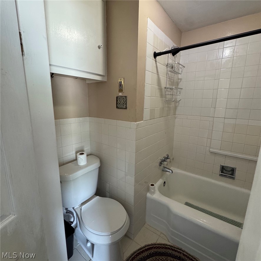 1303 Big Falls Avenue Akron OH 44310
