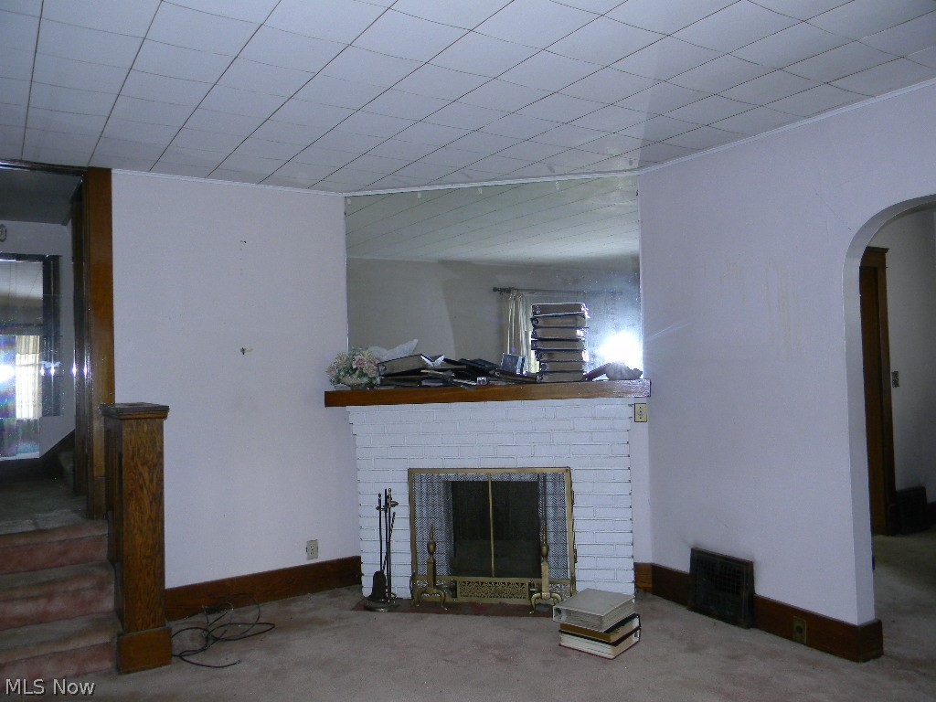 527 Oak Knoll Avenue SE Warren OH 44483