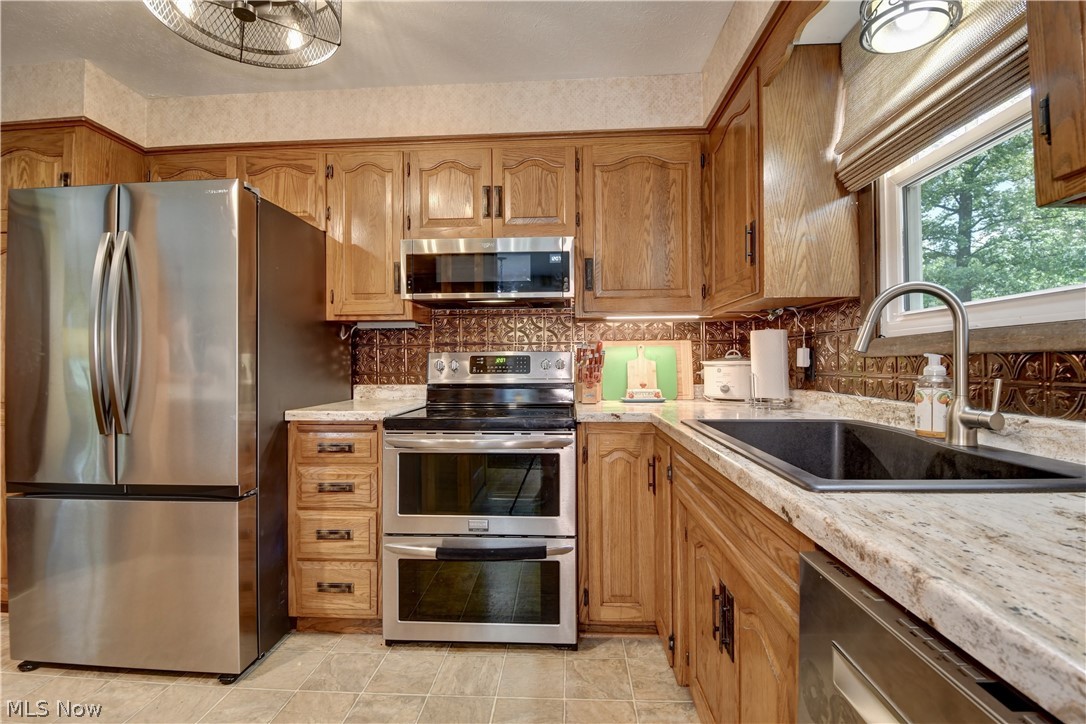3931 Clay Drive NE Dover OH 44622