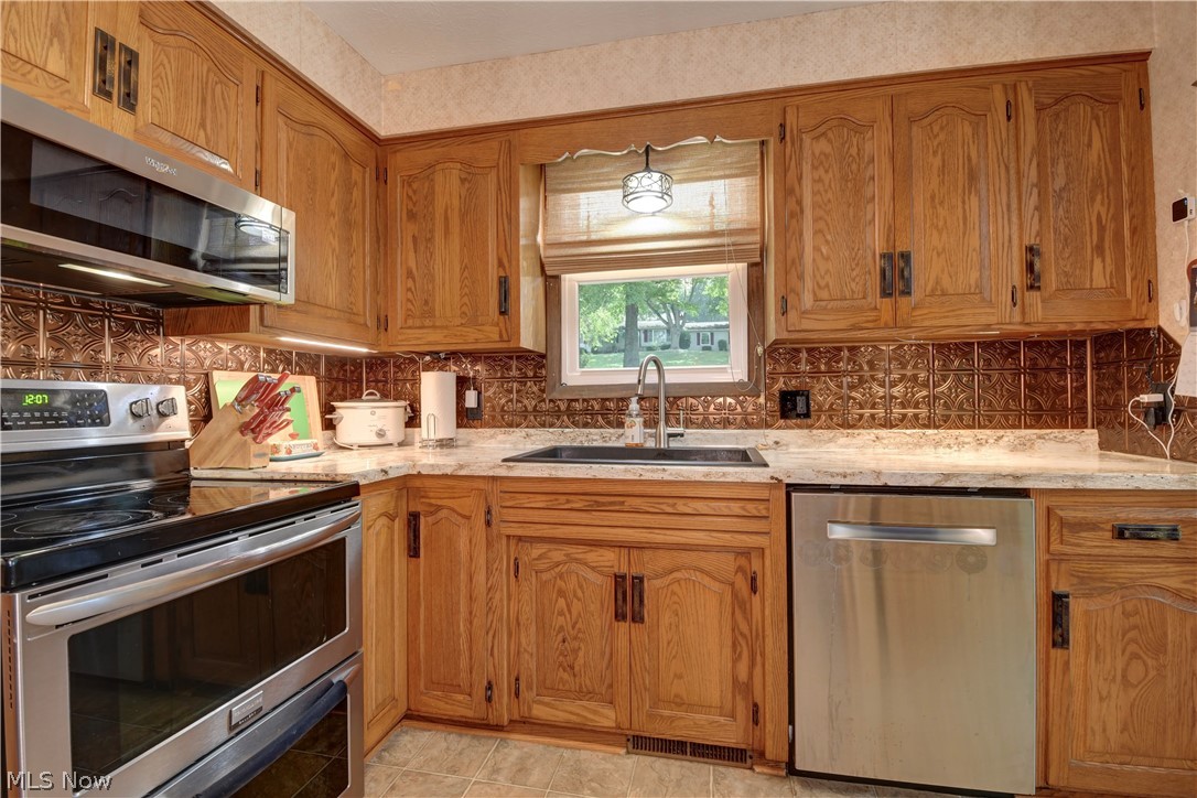 3931 Clay Drive NE Dover OH 44622
