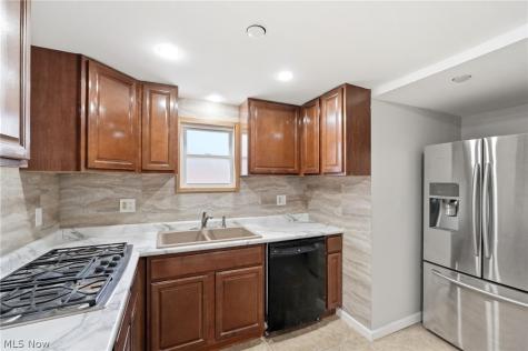 2703 Fortune Avenue Parma OH 44134