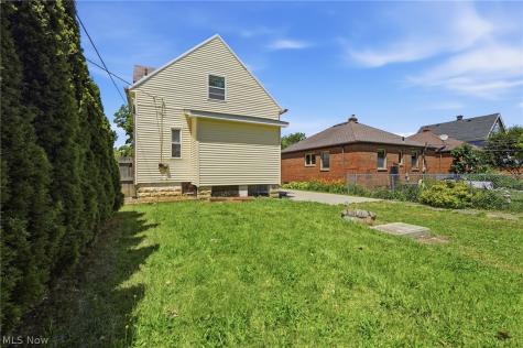 2703 Fortune Avenue Parma OH 44134