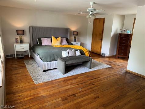 4932 Nan Linn Drive Richmond Heights OH 44143