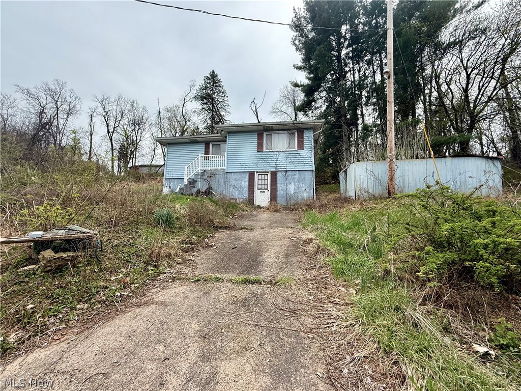57212 Westlawn Avenue Martins Ferry OH 43935