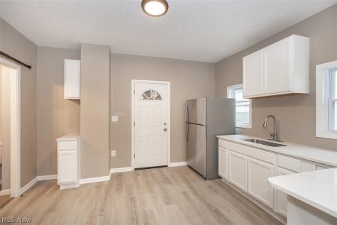 3211 W 90th Street Cleveland OH 44102