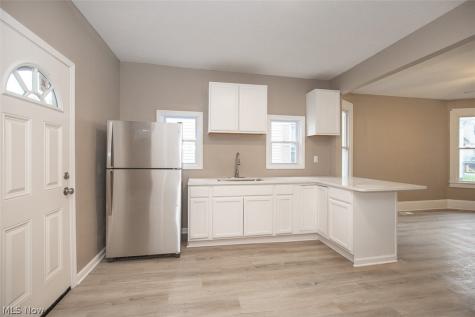 3211 W 90th Street Cleveland OH 44102