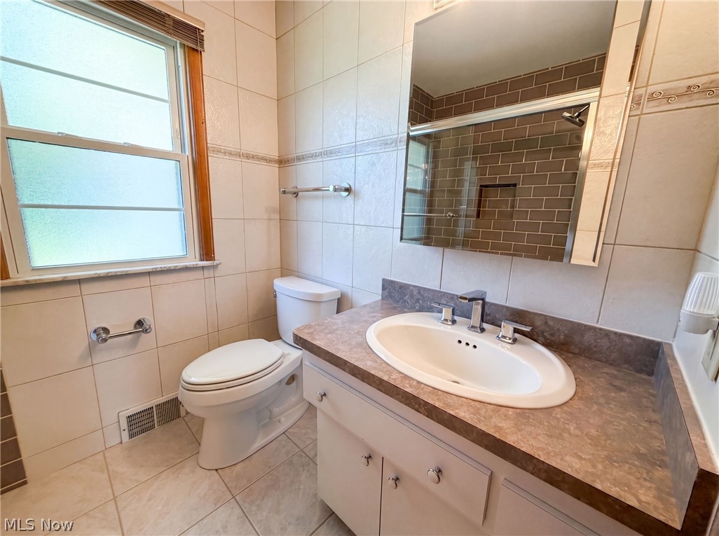 4406 Urban Drive Cleveland OH 44121