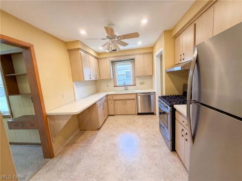 4406 Urban Drive Cleveland OH 44121