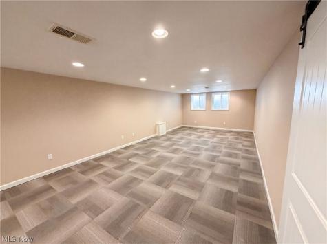 4406 Urban Drive Cleveland OH 44121