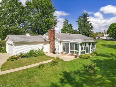 72 Meadow Lane Peninsula OH 44264