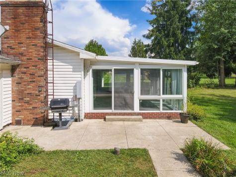 72 Meadow Lane Peninsula OH 44264