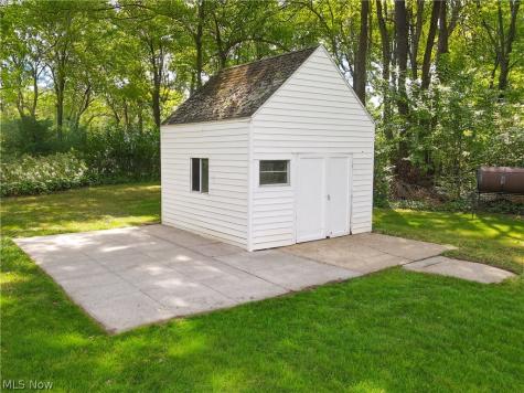 72 Meadow Lane Peninsula OH 44264