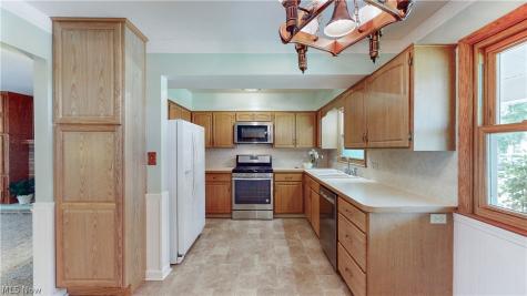72 Meadow Lane Peninsula OH 44264