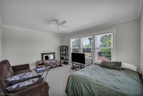 3326 Yorkshire Cleveland Heights OH 44118