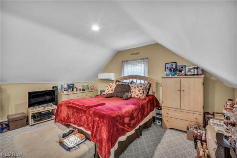 3326 Yorkshire Cleveland Heights OH 44118