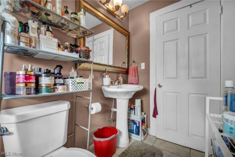 3326 Yorkshire Cleveland Heights OH 44118