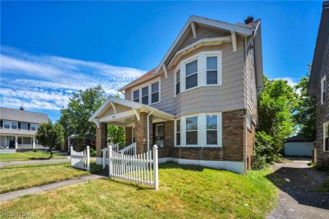 3326 Yorkshire Cleveland Heights OH 44118
