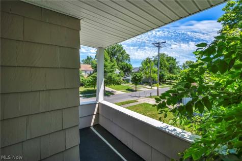 3326 Yorkshire Cleveland Heights OH 44118
