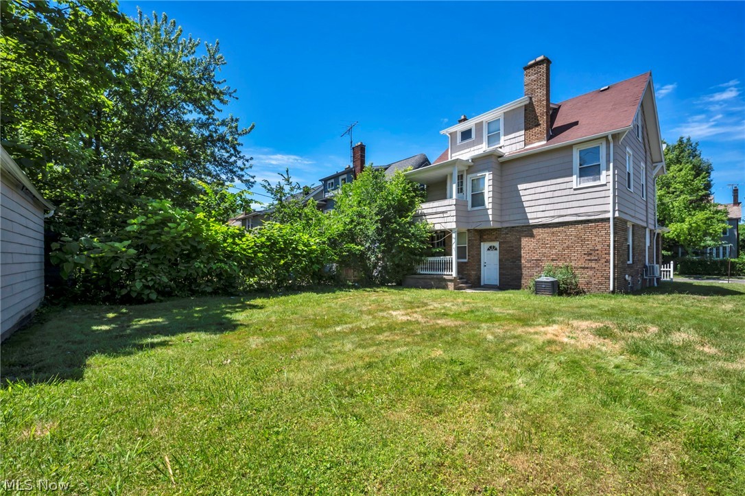 3326 Yorkshire Cleveland Heights OH 44118