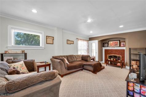 3326 Yorkshire Cleveland Heights OH 44118