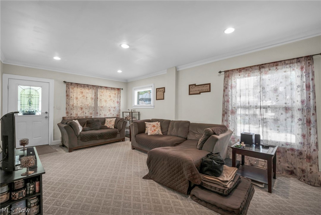 3326 Yorkshire Cleveland Heights OH 44118