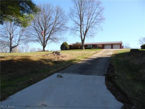 50 Jennings Hill Road Marietta OH 45750