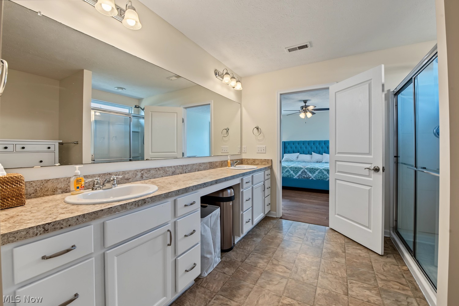 180 Nottingham Way Wadsworth OH 44281