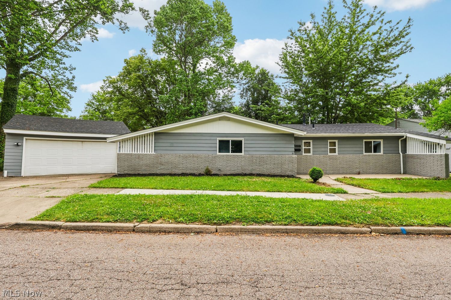 1241 Hilton Drive Akron OH 44313