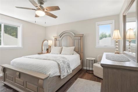 1633 Windsor Drive Mayfield Heights OH 44124