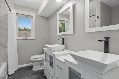 1633 Windsor Drive Mayfield Heights OH 44124