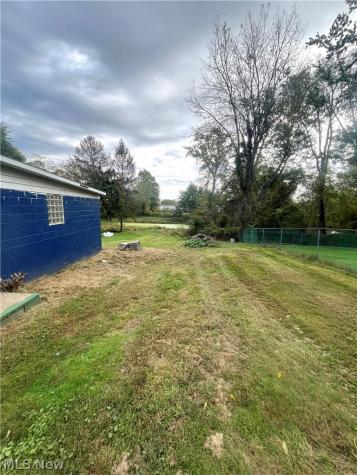 2595 Nesmith Lake Boulevard Akron OH 44314