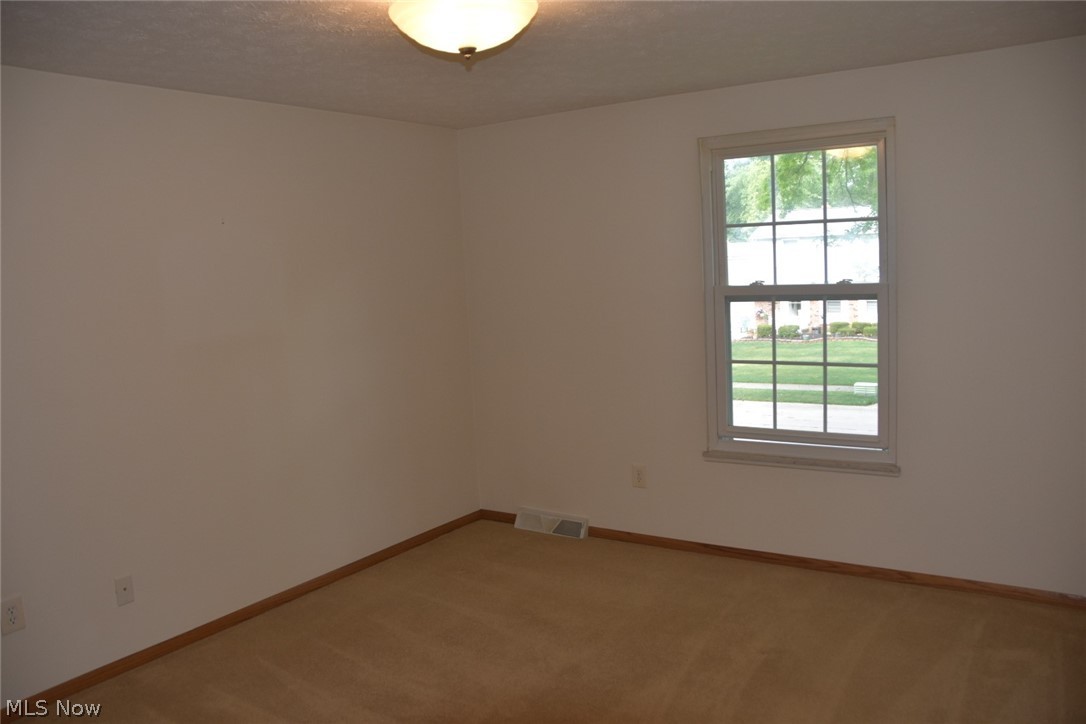 537 Howells Court Eastlake OH 44095