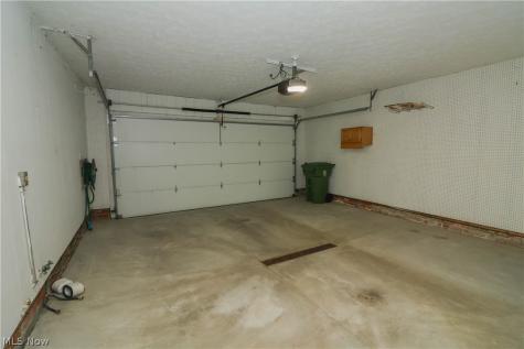537 Howells Court Eastlake OH 44095