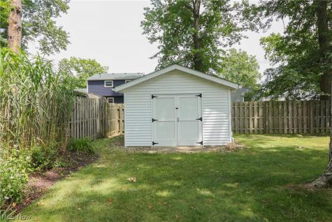 537 Howells Court Eastlake OH 44095