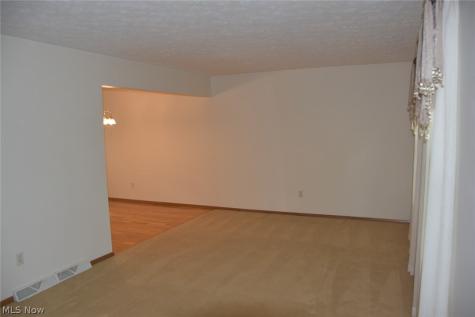537 Howells Court Eastlake OH 44095