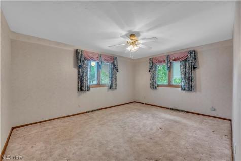 6524 Brookhill Drive Garfield Heights OH 44125